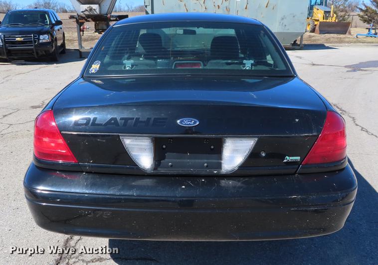 image for item DF7688 2011 Ford Crown Victoria Police Interceptor