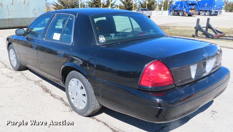 image for item DF7688 2011 Ford Crown Victoria Police Interceptor