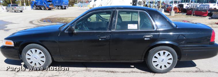 image for item DF7688 2011 Ford Crown Victoria Police Interceptor