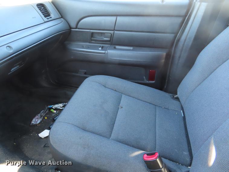 image for item DF7688 2011 Ford Crown Victoria Police Interceptor