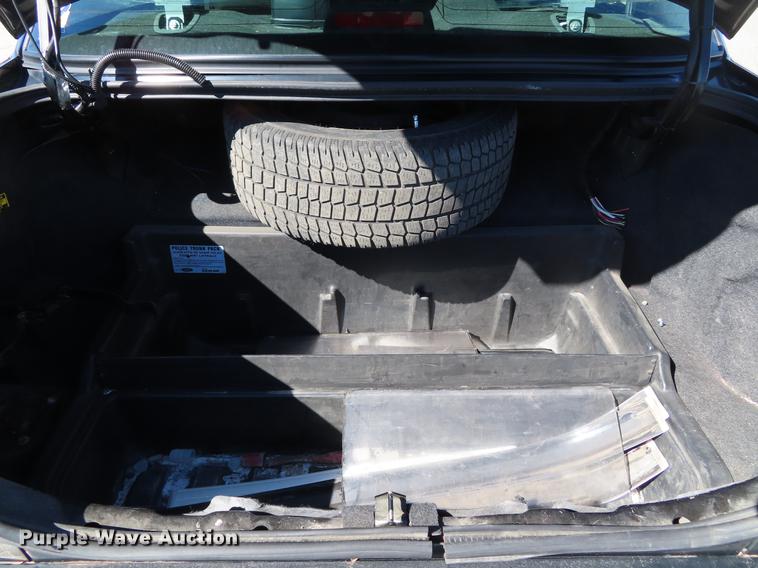 image for item DF7688 2011 Ford Crown Victoria Police Interceptor