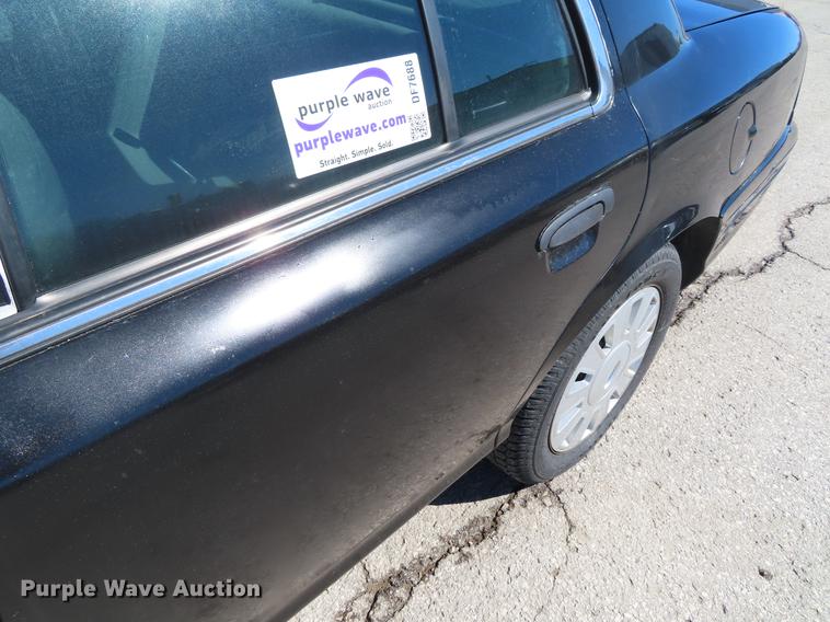 image for item DF7688 2011 Ford Crown Victoria Police Interceptor