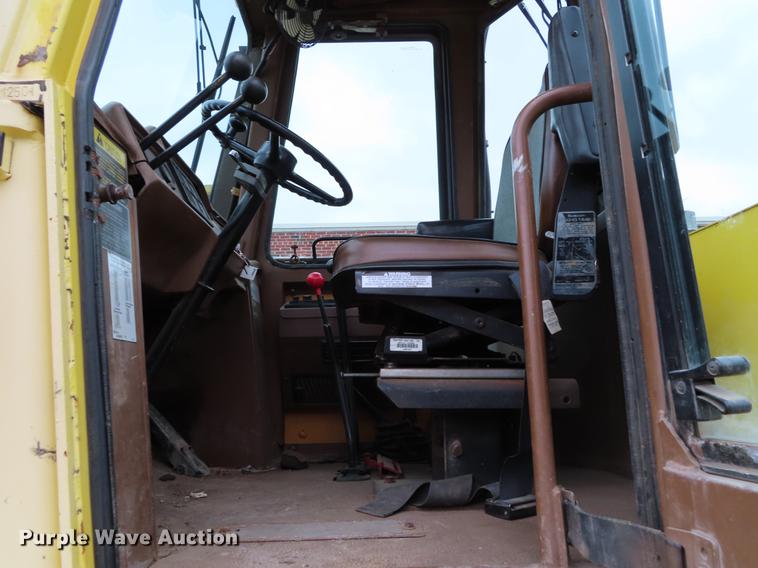 image for item DF7689 Dresser 520CH wheel loader