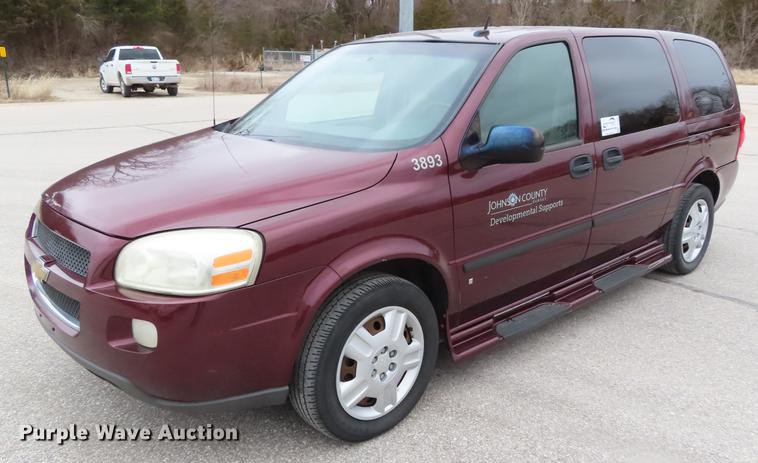 image for item DF7693 2007 Chevrolet Uplander van