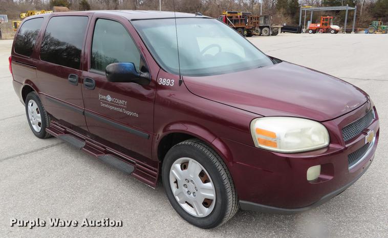 image for item DF7693 2007 Chevrolet Uplander van