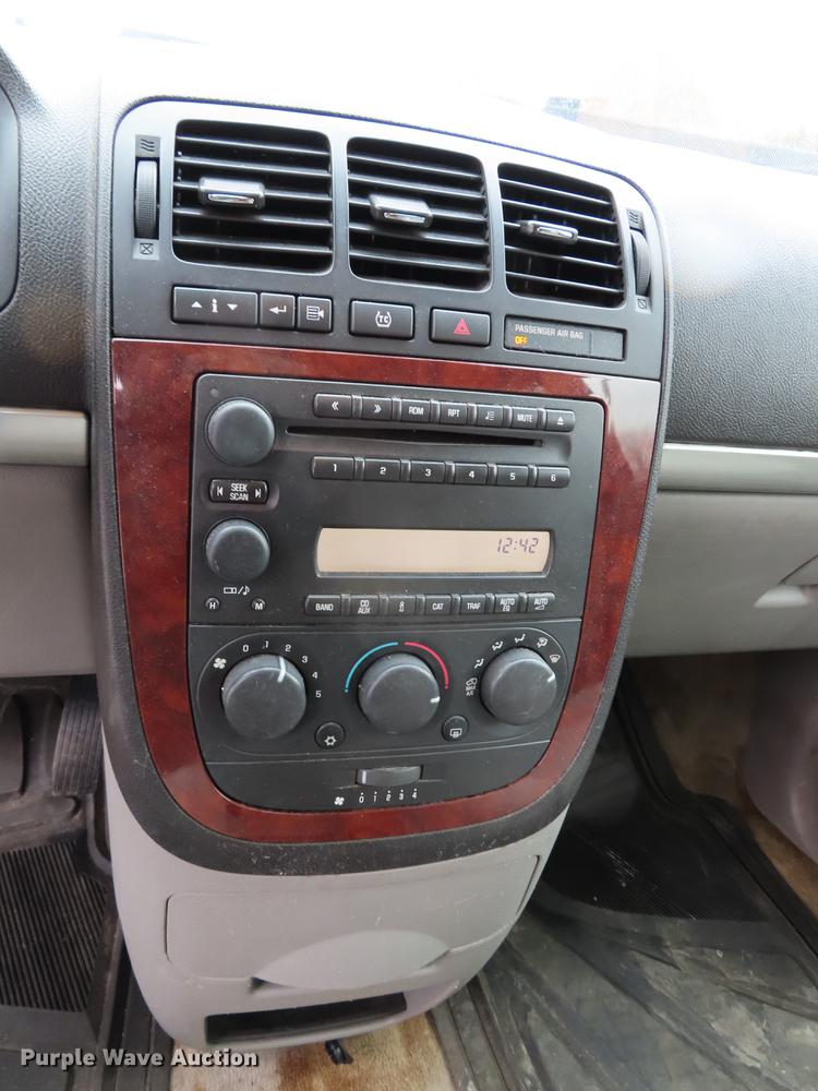 image for item DF7693 2007 Chevrolet Uplander van