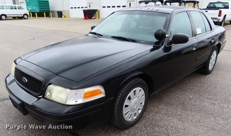 image for item DF7694 2006 Ford Crown Victoria Police Interceptor