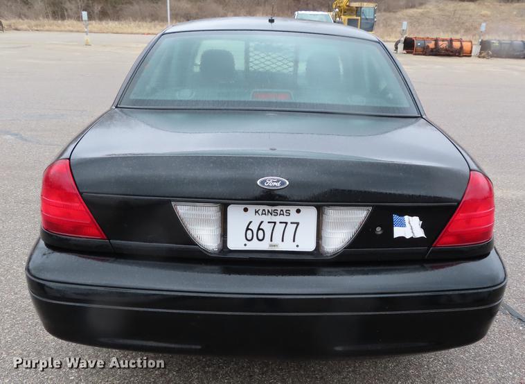 image for item DF7694 2006 Ford Crown Victoria Police Interceptor