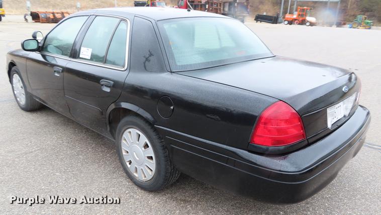 image for item DF7694 2006 Ford Crown Victoria Police Interceptor