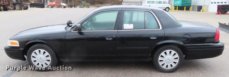 image for item DF7694 2006 Ford Crown Victoria Police Interceptor