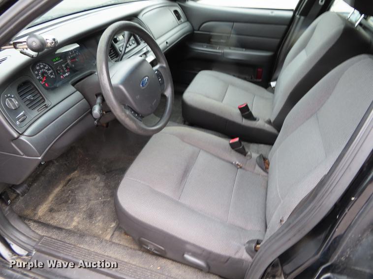 image for item DF7694 2006 Ford Crown Victoria Police Interceptor