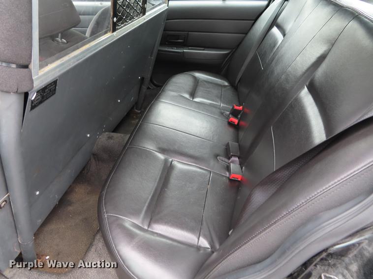 image for item DF7694 2006 Ford Crown Victoria Police Interceptor