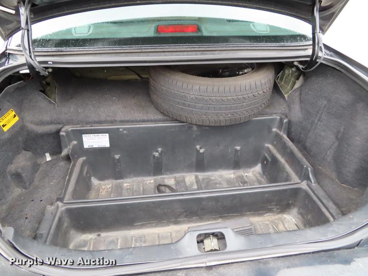 image for item DF7694 2006 Ford Crown Victoria Police Interceptor