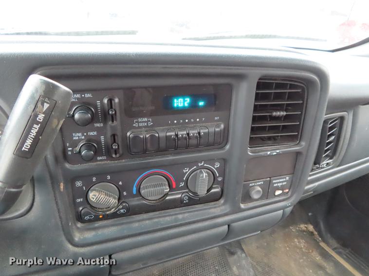 image for item DF7696 2001 Chevrolet Silverado 1500 Ext. Cab pickup truck