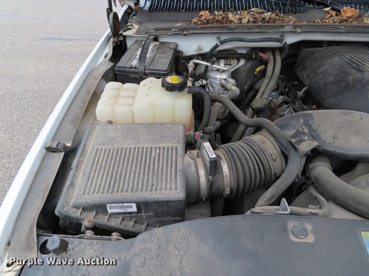 image for item DF7696 2001 Chevrolet Silverado 1500 Ext. Cab pickup truck