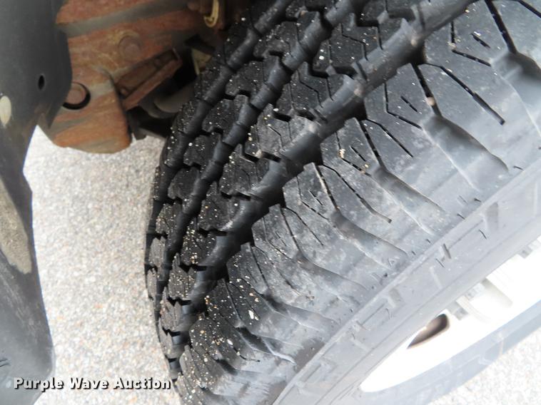 image for item DF7696 2001 Chevrolet Silverado 1500 Ext. Cab pickup truck