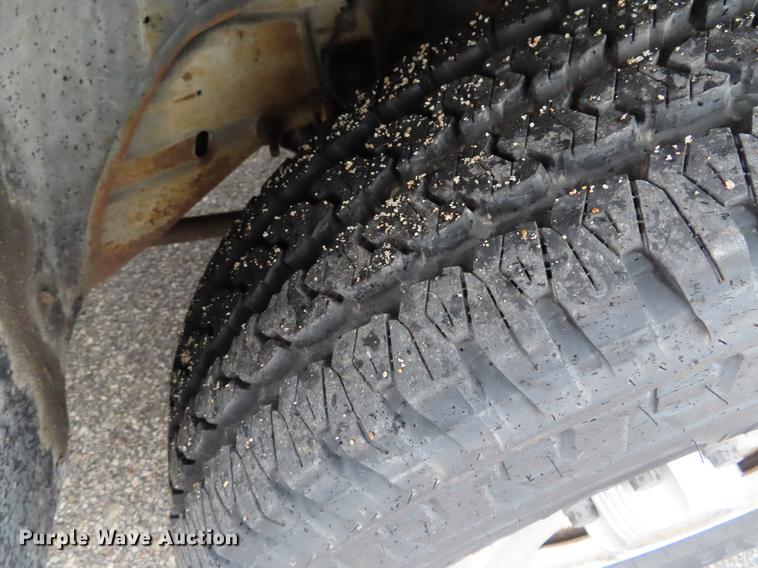 image for item DF7696 2001 Chevrolet Silverado 1500 Ext. Cab pickup truck