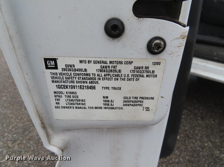 image for item DF7696 2001 Chevrolet Silverado 1500 Ext. Cab pickup truck