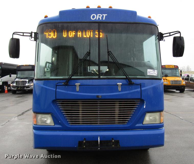 image for item DF7833 2005 Freightliner MB55 Champion shuttle bus