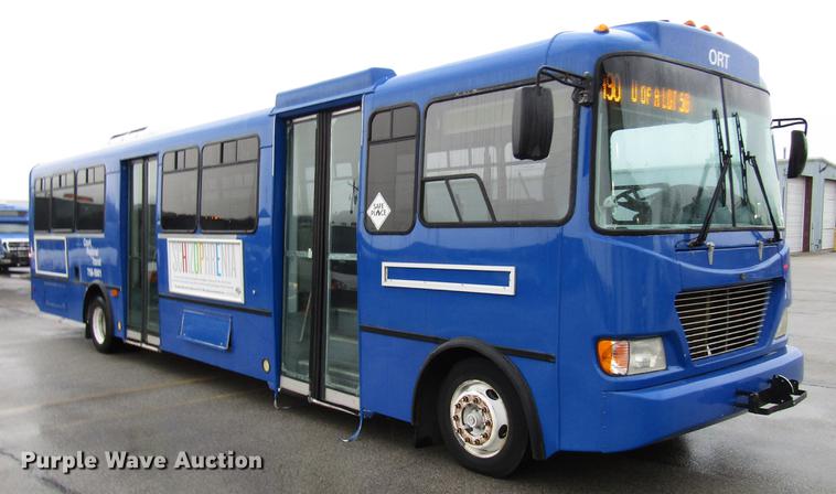 image for item DF7833 2005 Freightliner MB55 Champion shuttle bus