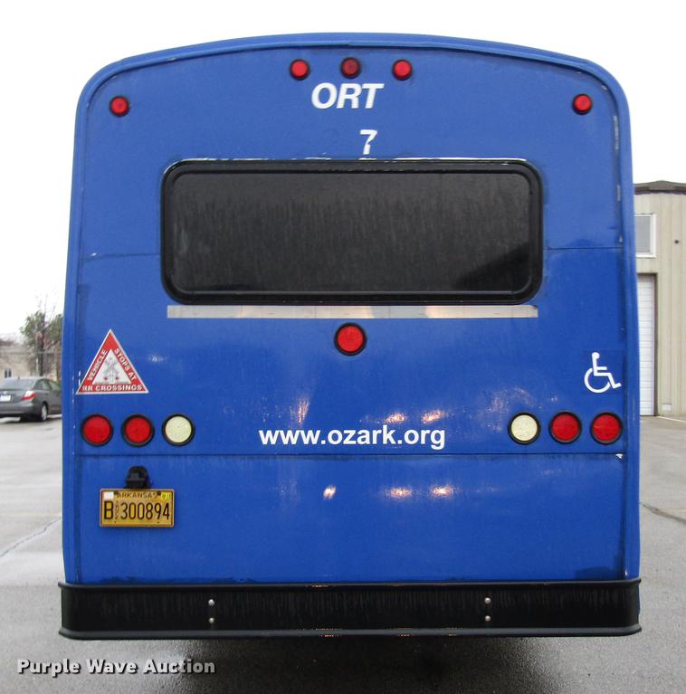 image for item DF7833 2005 Freightliner MB55 Champion shuttle bus