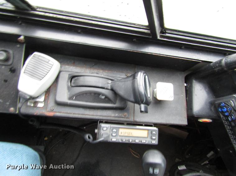 image for item DF7833 2005 Freightliner MB55 Champion shuttle bus