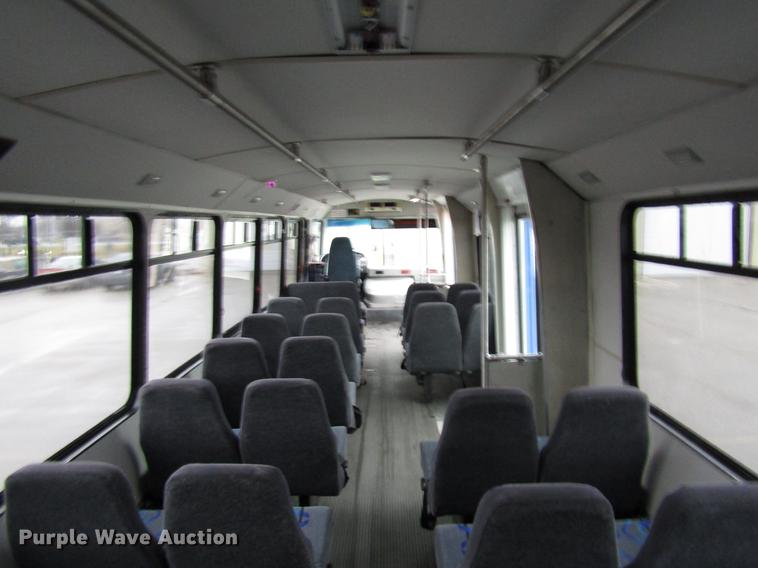 image for item DF7833 2005 Freightliner MB55 Champion shuttle bus