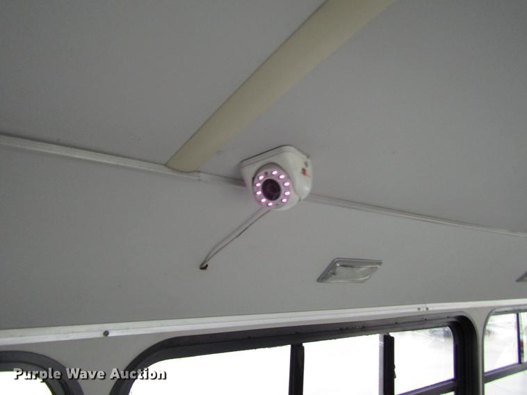 image for item DF7833 2005 Freightliner MB55 Champion shuttle bus