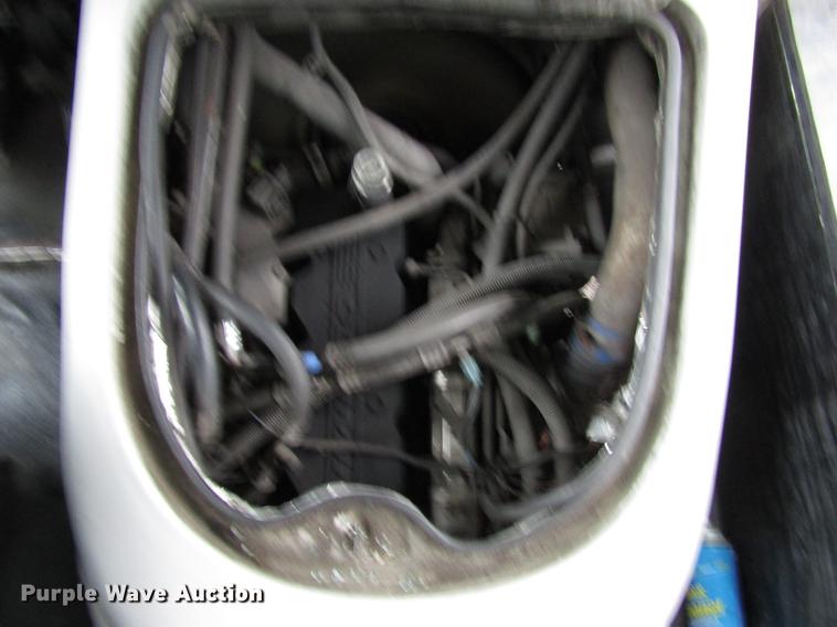 image for item DF7833 2005 Freightliner MB55 Champion shuttle bus