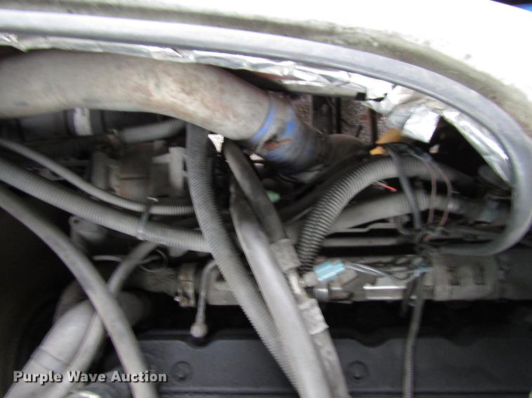 image for item DF7833 2005 Freightliner MB55 Champion shuttle bus