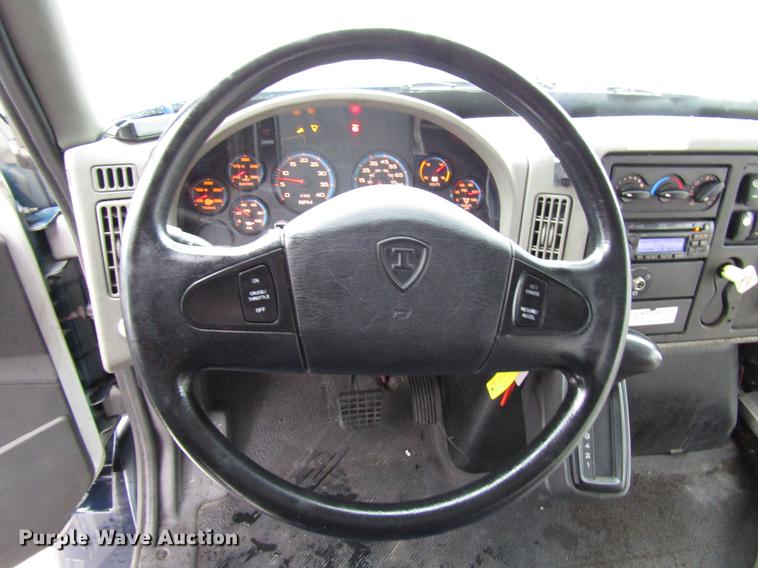 image for item DF7834 2013 International PC505 shuttle bus