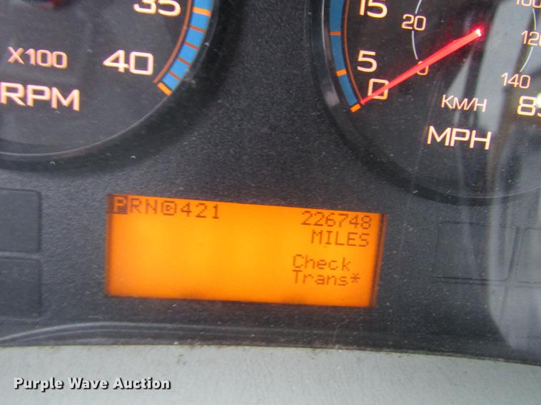 image for item DF7834 2013 International PC505 shuttle bus