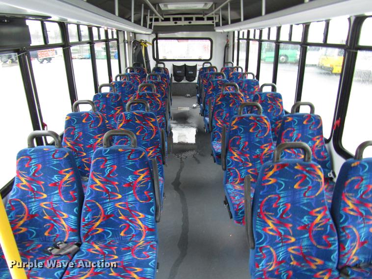 image for item DF7834 2013 International PC505 shuttle bus