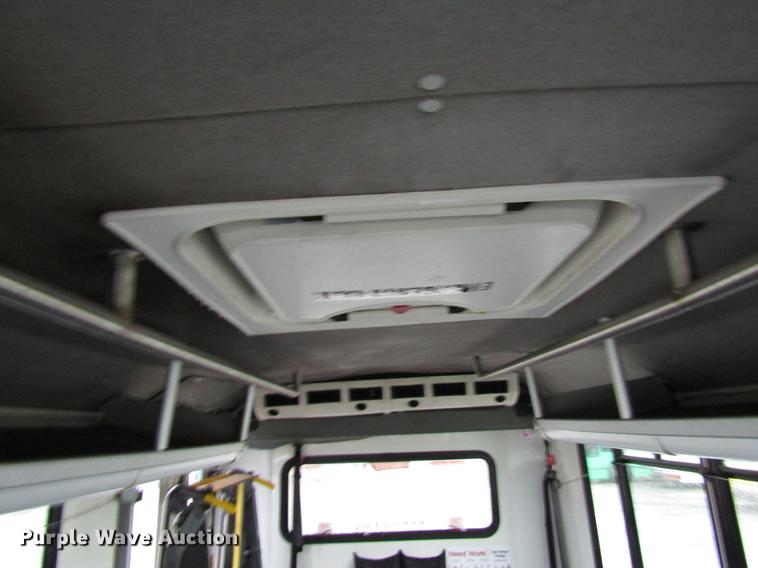 image for item DF7834 2013 International PC505 shuttle bus