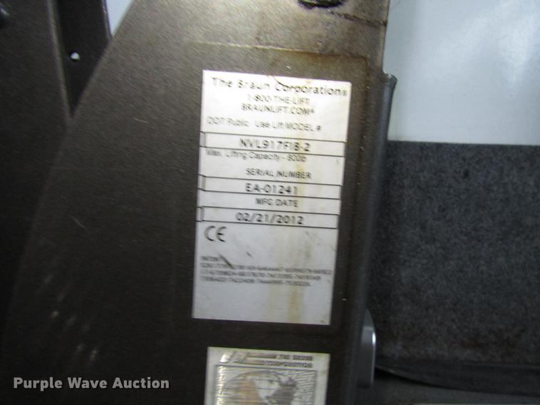 image for item DF7834 2013 International PC505 shuttle bus