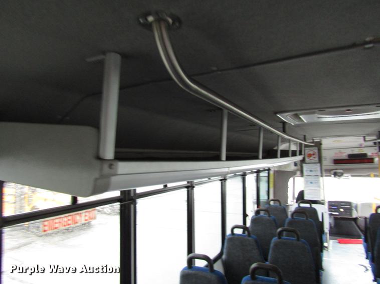 image for item DF7834 2013 International PC505 shuttle bus