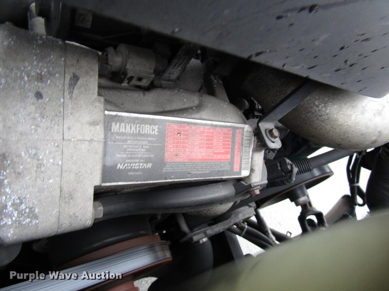 image for item DF7834 2013 International PC505 shuttle bus