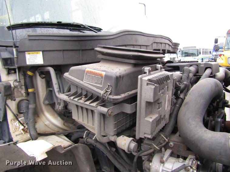 image for item DF7834 2013 International PC505 shuttle bus