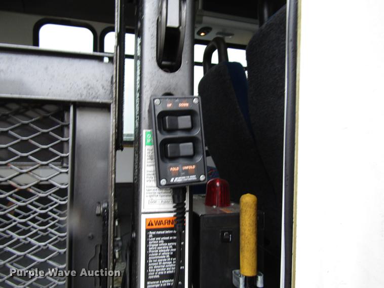 image for item DF7834 2013 International PC505 shuttle bus