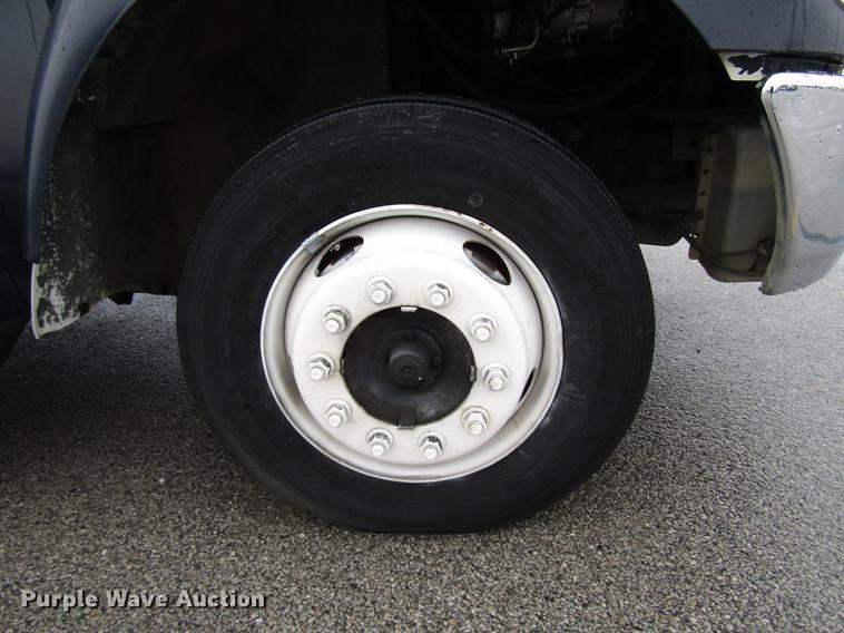 image for item DF7834 2013 International PC505 shuttle bus