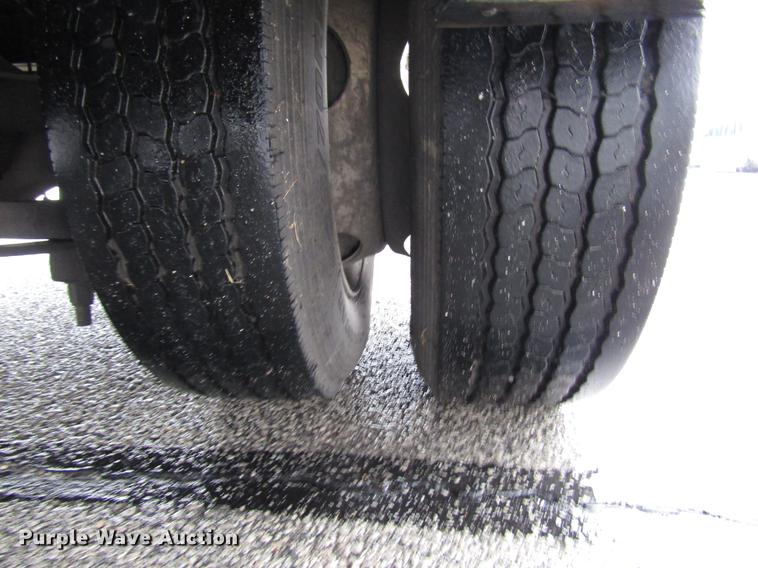 image for item DF7834 2013 International PC505 shuttle bus