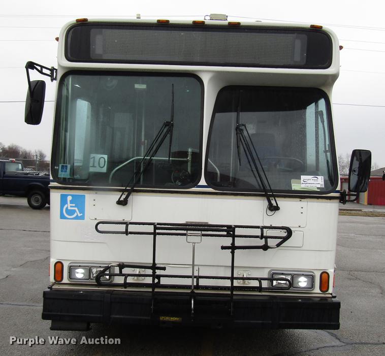 image for item DF7835 2001 Orion shuttle bus