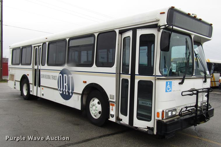 image for item DF7835 2001 Orion shuttle bus