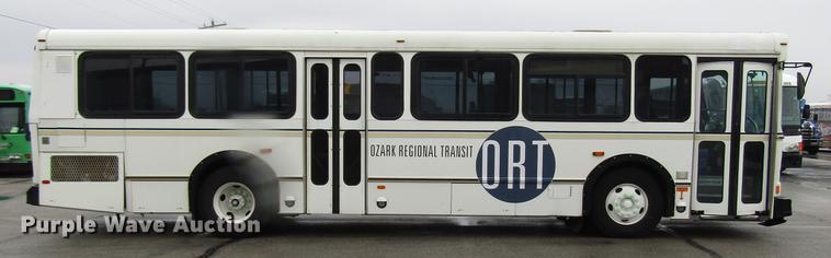 image for item DF7835 2001 Orion shuttle bus