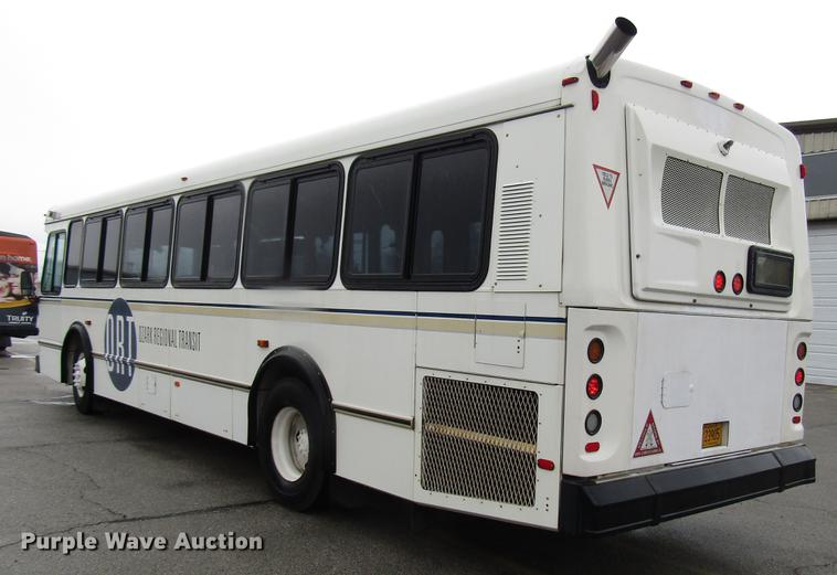 image for item DF7835 2001 Orion shuttle bus