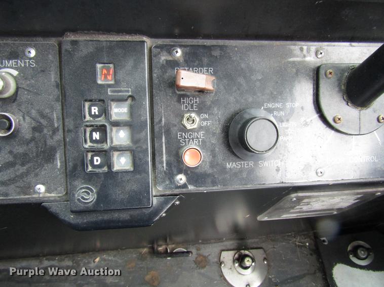 image for item DF7835 2001 Orion shuttle bus