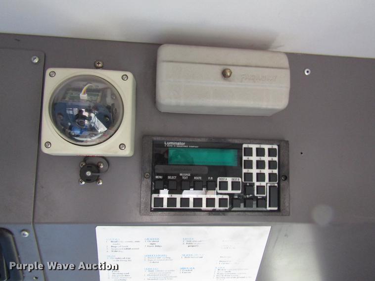 image for item DF7835 2001 Orion shuttle bus