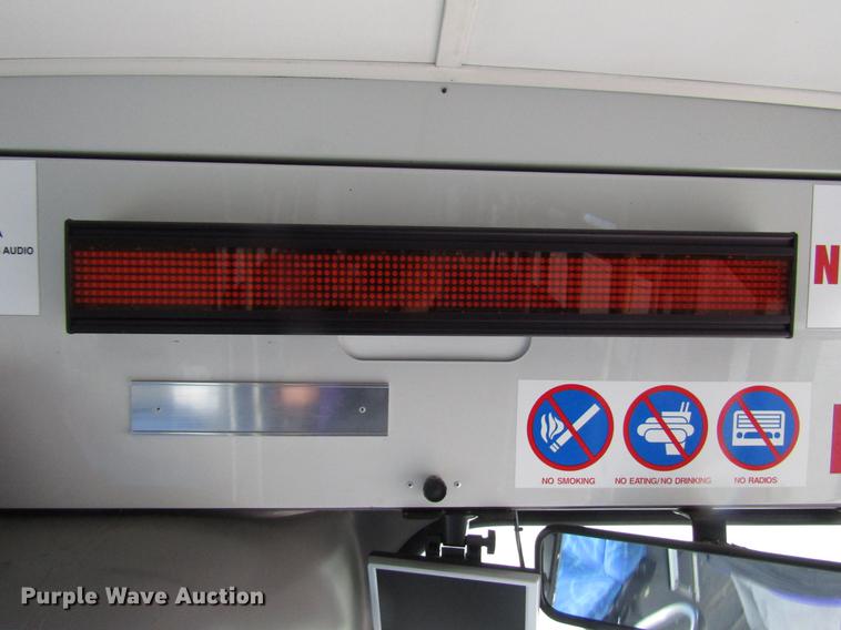 image for item DF7835 2001 Orion shuttle bus