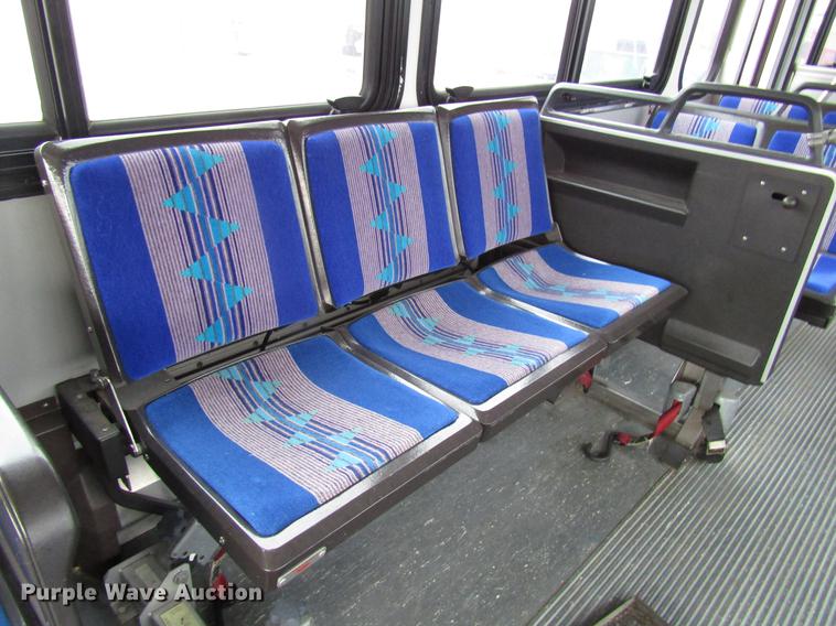 image for item DF7835 2001 Orion shuttle bus