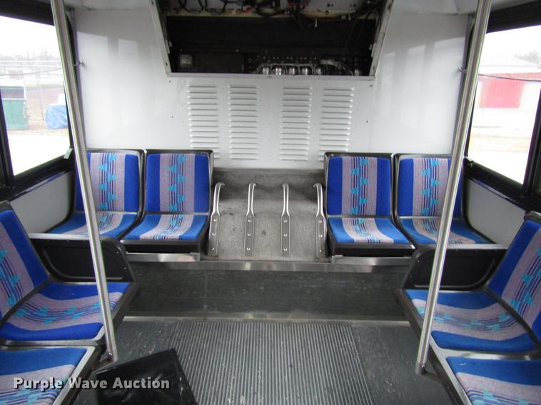 image for item DF7835 2001 Orion shuttle bus